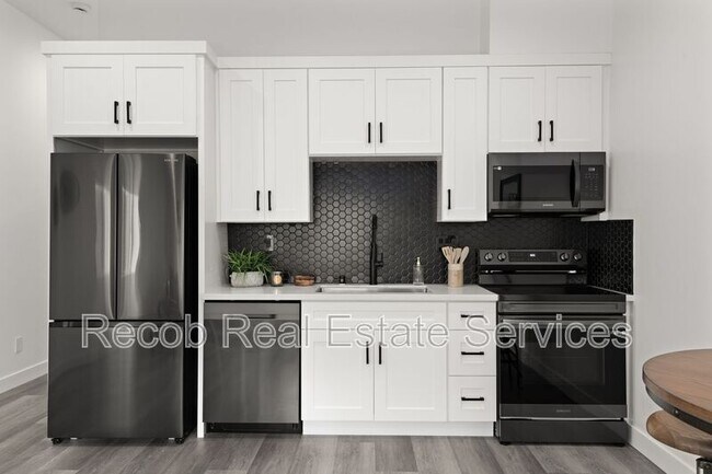Foto del edificio - 1704-1710 Hanford Dr