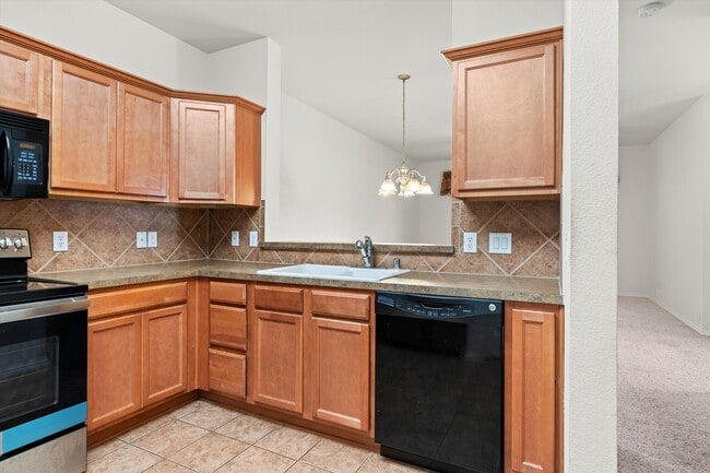 Foto del edificio - 2725 Hyde Park Dr