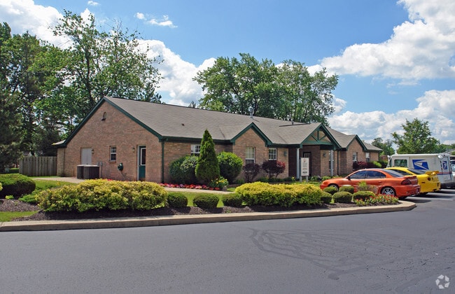 Lyons Gate - Lyons Gate Apartments