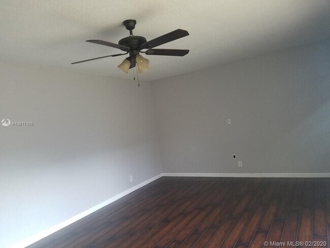 Building Photo - 2506  Camelot Ct   Cooper City Fl 33026