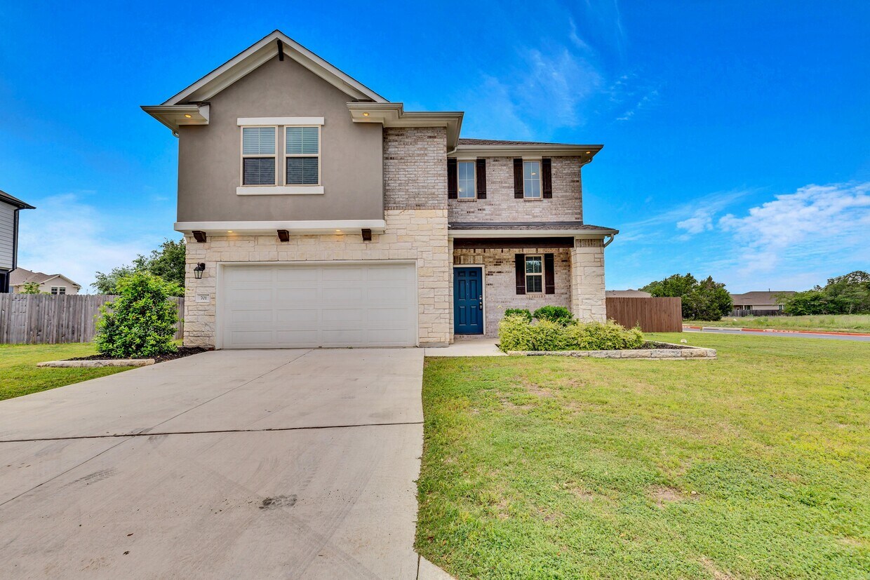 Foto principal - 701 Hays Hill Dr