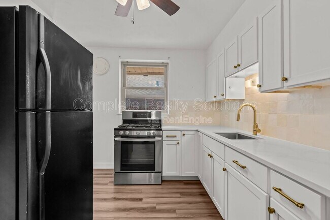Foto del edificio - 5655 Potomac St