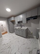 Building Photo - 160 Ellis Ave