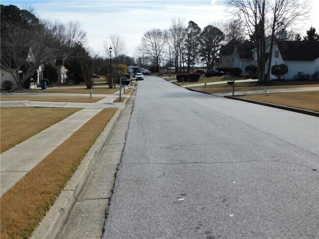 Foto del edificio - 1570 Hill Crossing Ct