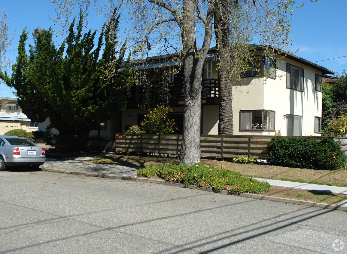 Foto del edificio - 2175-2179 Williams St