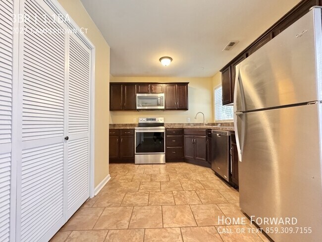 Building Photo - 2027 Camperdown Ct