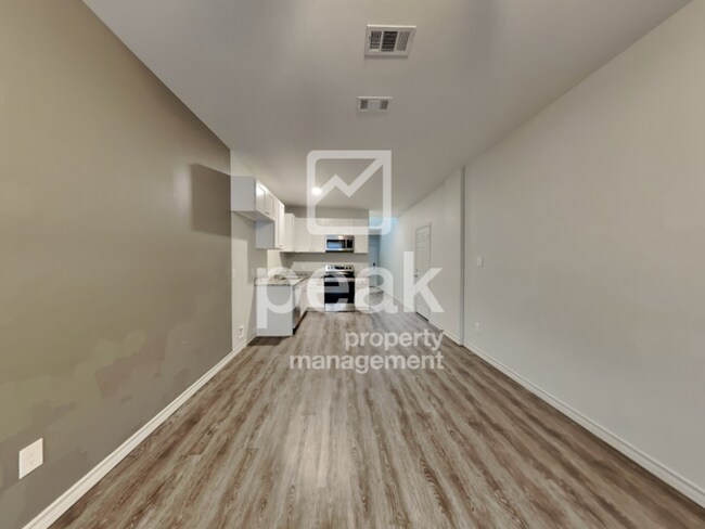 Foto del edificio - Fort Worth Duplex NOW LEASING for a July M...