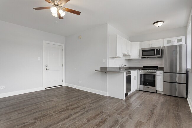 Foto del edificio - 1521 W Sherwin Ave