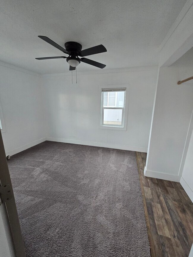 Foto del edificio - 17th St Duplex/Ariserem011