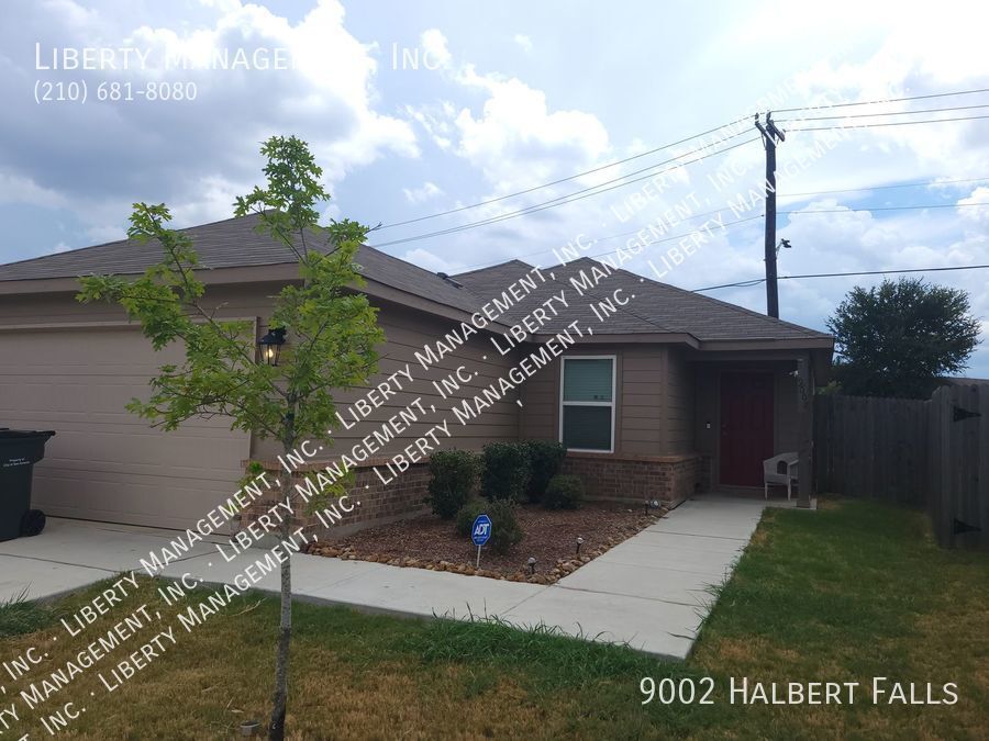 Primary Photo - Lovely and modern one story with an open f...