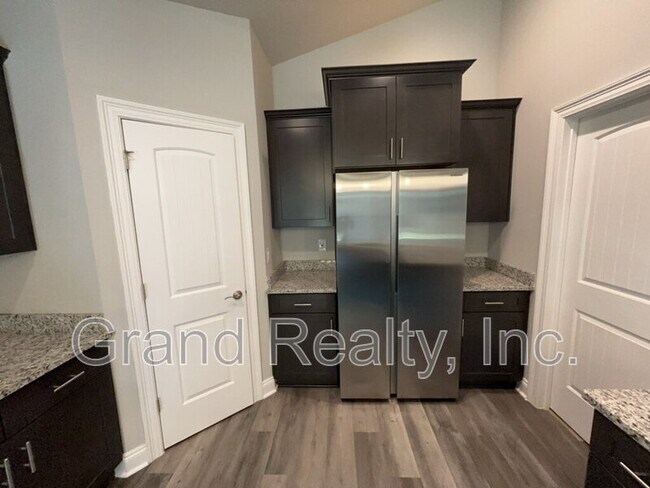 Foto del edificio - 4483 Watkins St