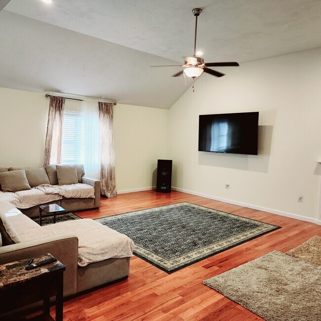 Foto del edificio - 3 Moore Dr