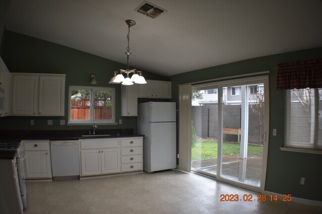 Foto del edificio - 104 Southwood Ct