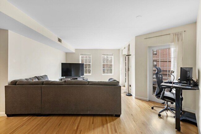 Foto del edificio - 1001 Clinton St