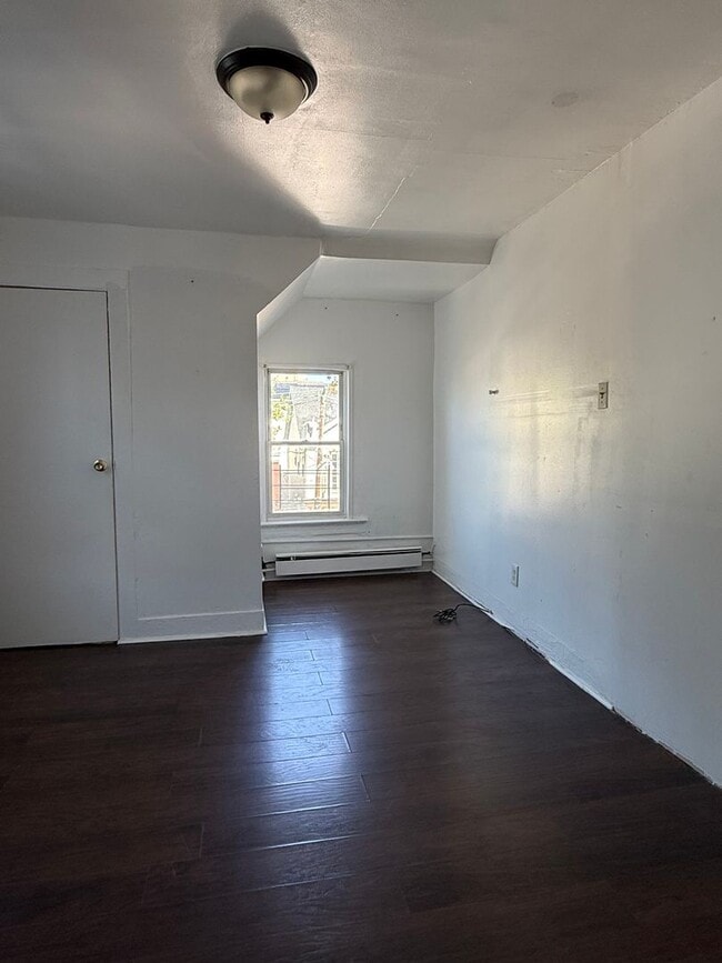 Building Photo - 115 Oranton Street