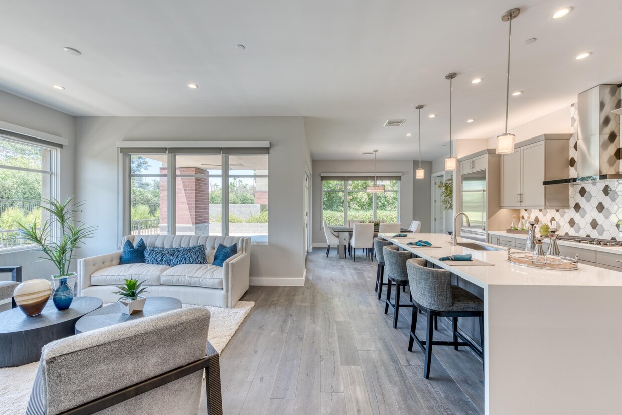 Foto principal - 6166 N Scottsdale Rd