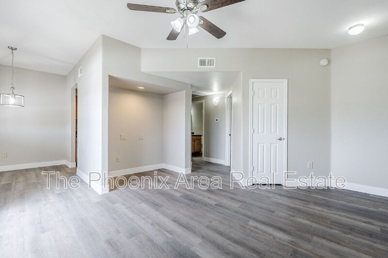 Foto principal - 3434 E Baseline Rd