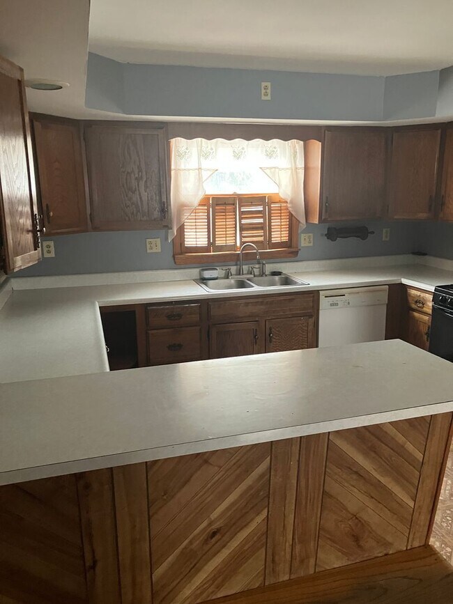 Foto del edificio - 612 Wallace Dr