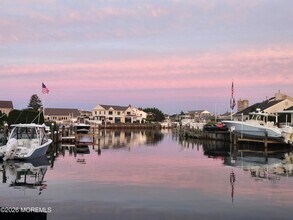 Building Photo - 1518 Laguna Dr