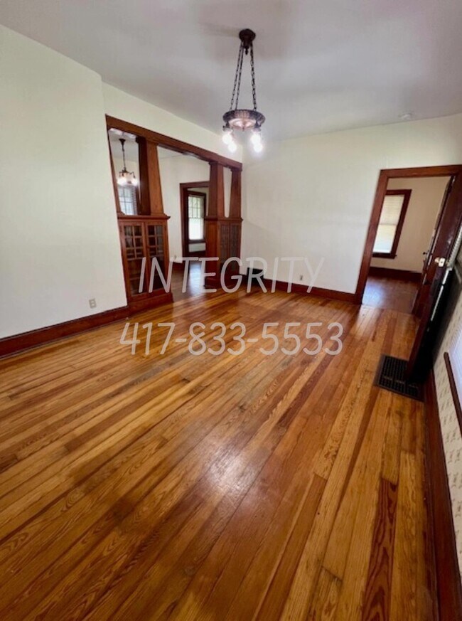 Building Photo - 946 S Missouri Ave