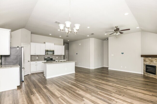 Foto del edificio - 917 Linden Dr