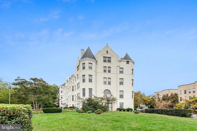 Building Photo - 101 N Carolina Ave SE