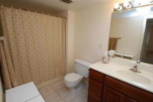 Bathroom - 2132 Pauline Blvd