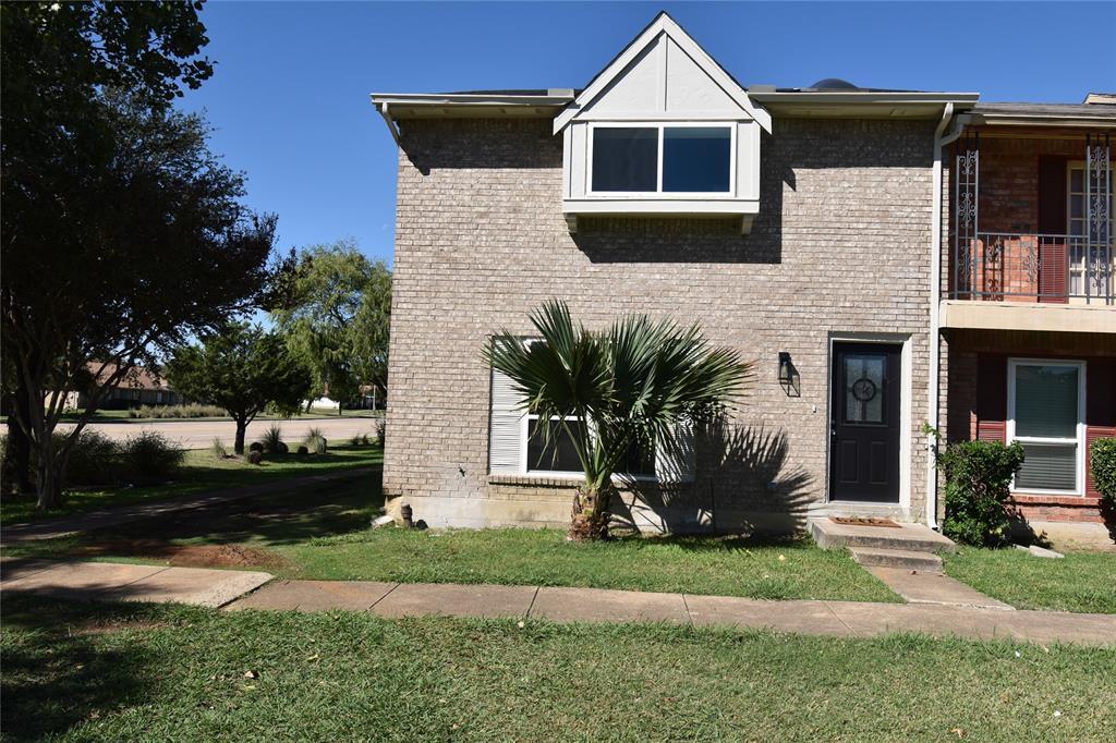 16 E Mountain Creek Dr Unit 23, Grand Prairie, TX 75052 Condo for