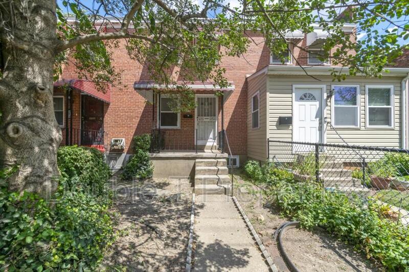 Photo - 3033 Seamon Ave