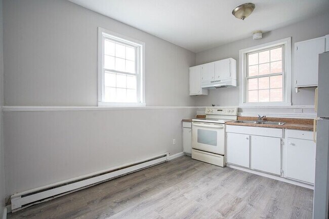 Building Photo - 340 Appleton St