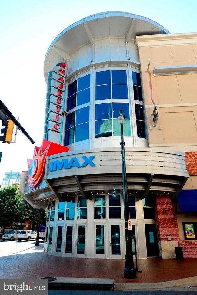 Foto del edificio - 7923 Eastern Ave NW