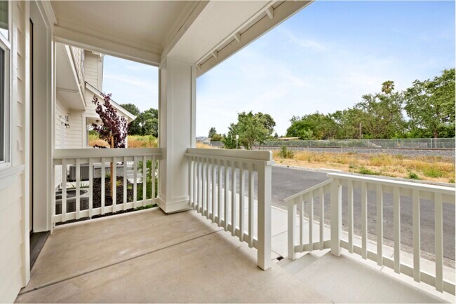 Building Photo - 2255 Vanderford Dr