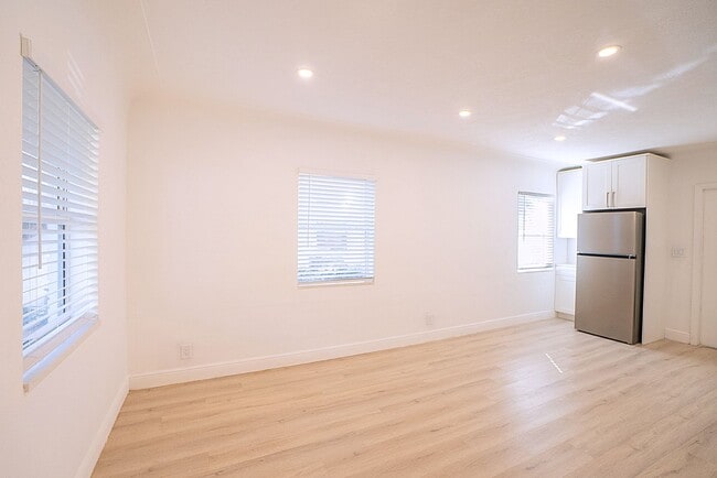 Photo - Charming 2 units building in Prime St. Pete Location Apartment