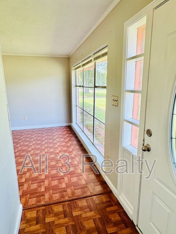 Foto del edificio - 1311 Marlowe Dr