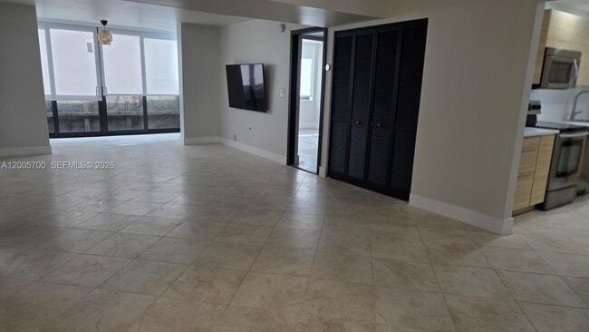Building Photo - 250 Galen Dr