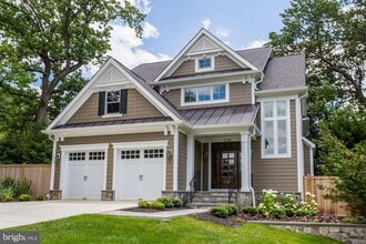 Building Photo - 5700 Tanglewood Dr