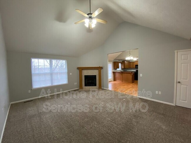 Building Photo - 1773 W Lennox Dr