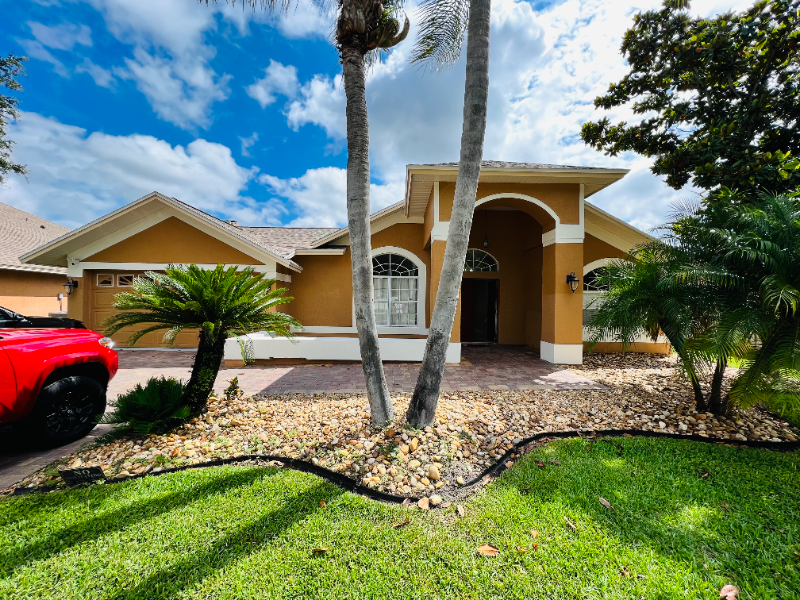 Foto principal - 3909 Yellow Finch Ln