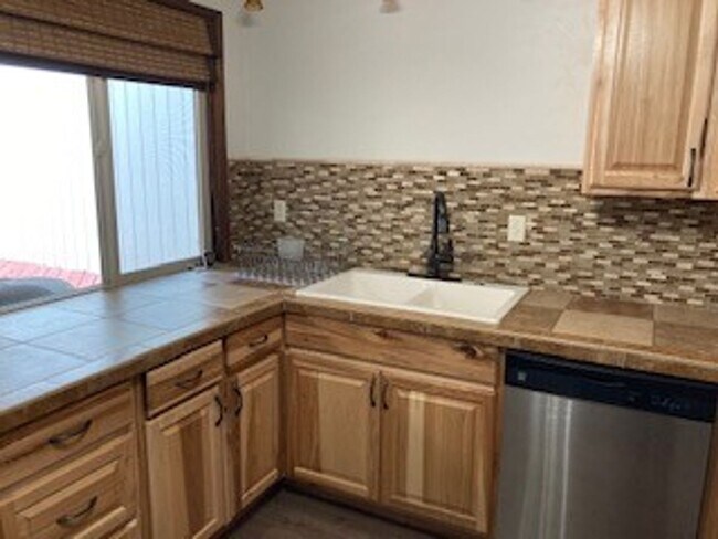 Foto del edificio - 16681 Wagon Trail