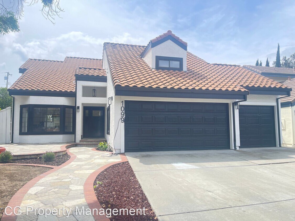 Foto principal - 4 br, 3 bath House - 1099 Maxey Dr