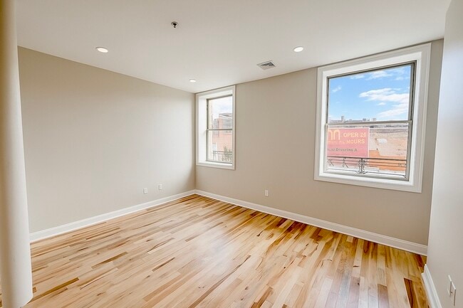 Building Photo - 432-434 Lackawanna Ave