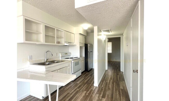 Foto del edificio - 301 W Helen St