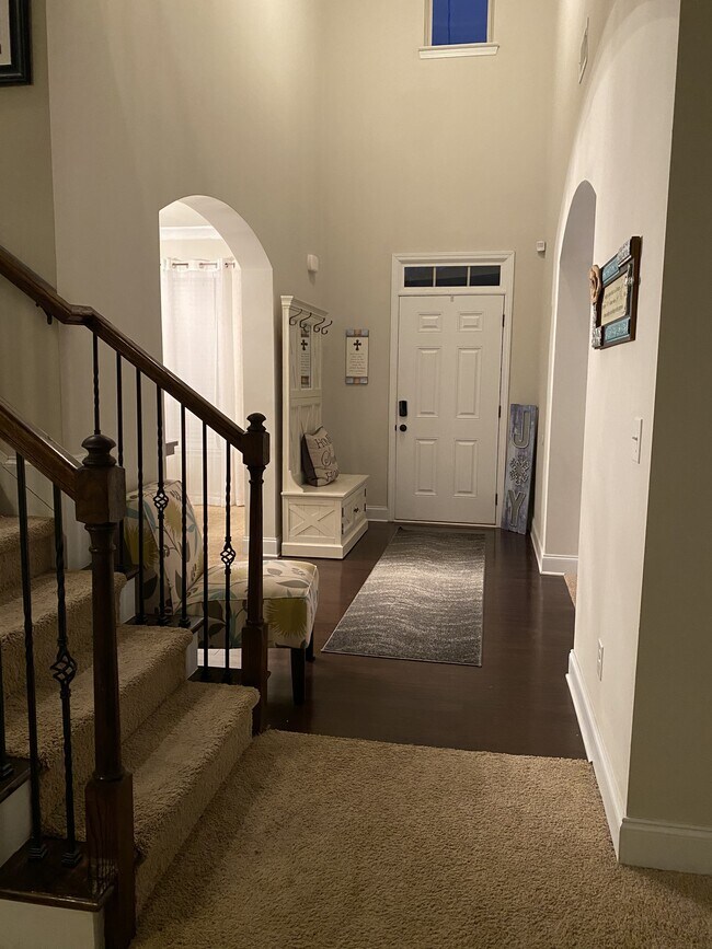 Foto del edificio - 1381 Pebble Ridge Dr