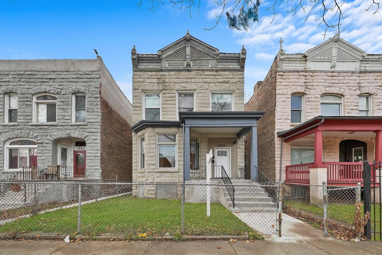 Foto principal - 5628 S Green St
