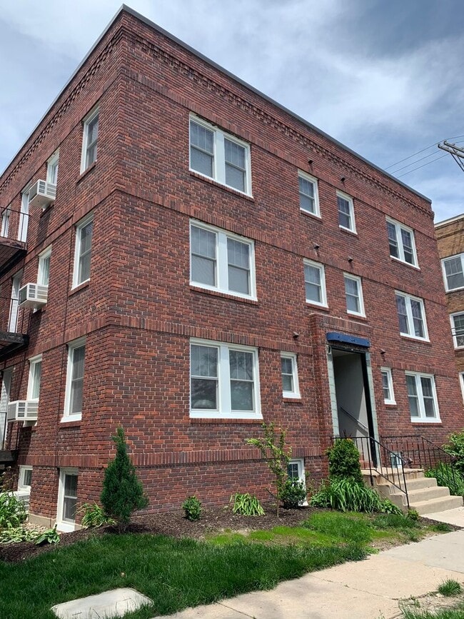 Building Photo - 531 S 18th St