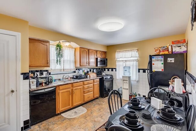 Kitchen (furniture not included) - 2385 Ferguson Rd