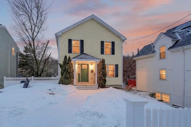 Photo - 74 Linwood St House