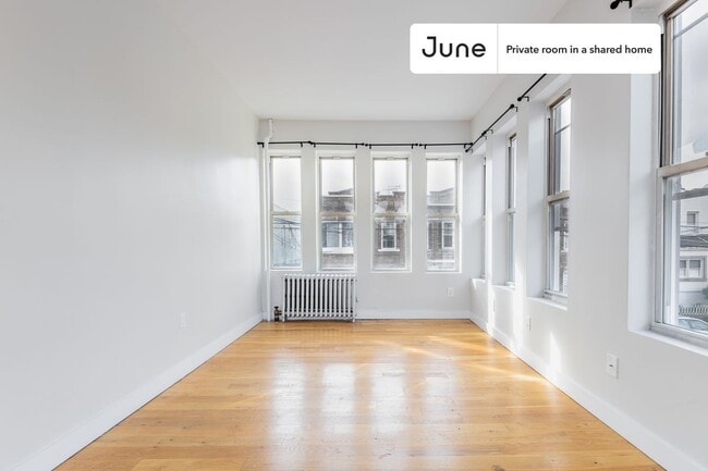 Building Photo - Room in Shared 5 bed/2 bath home