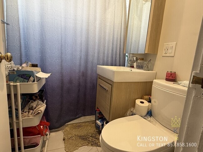 Building Photo - 370 Chestnut Hill Ave