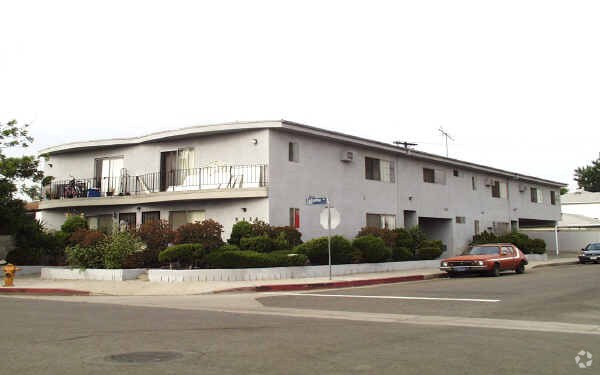 Foto del edificio - 5333 Satsuma Ave